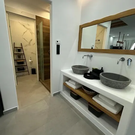 Erinia Luxury Áno Potamiá