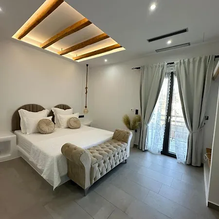 Erinia Luxury